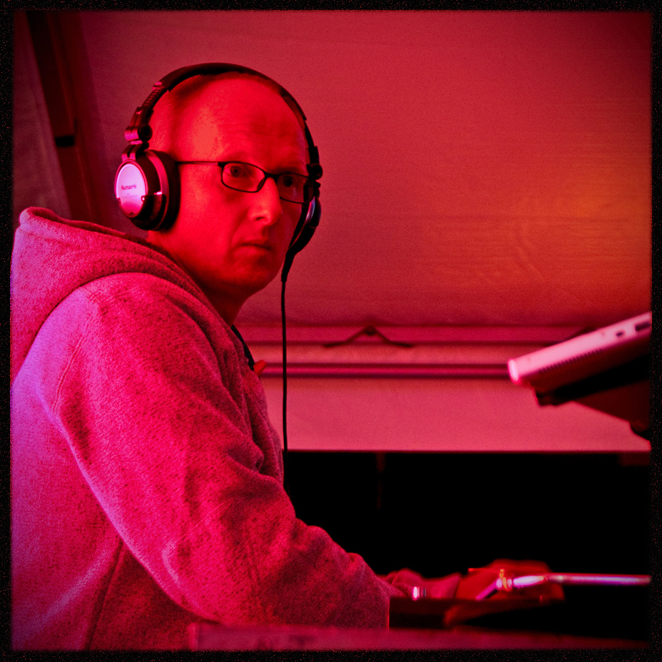 Pink DJ @ Work