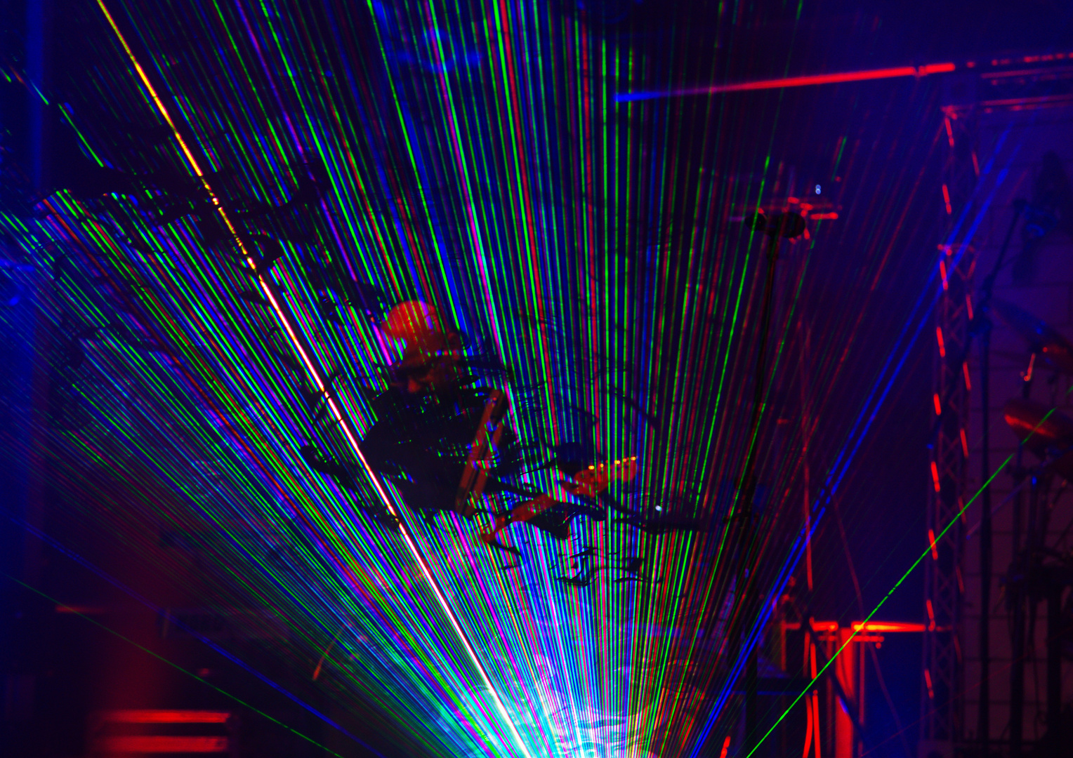 Pink Floyd Cover Band Any Colour Foto & Bild menschen, lasershow, laser Bilder auf Pink Floyd Cover Band Any Colour Foto & Bild menschen, lasershow, laser Bilder auf