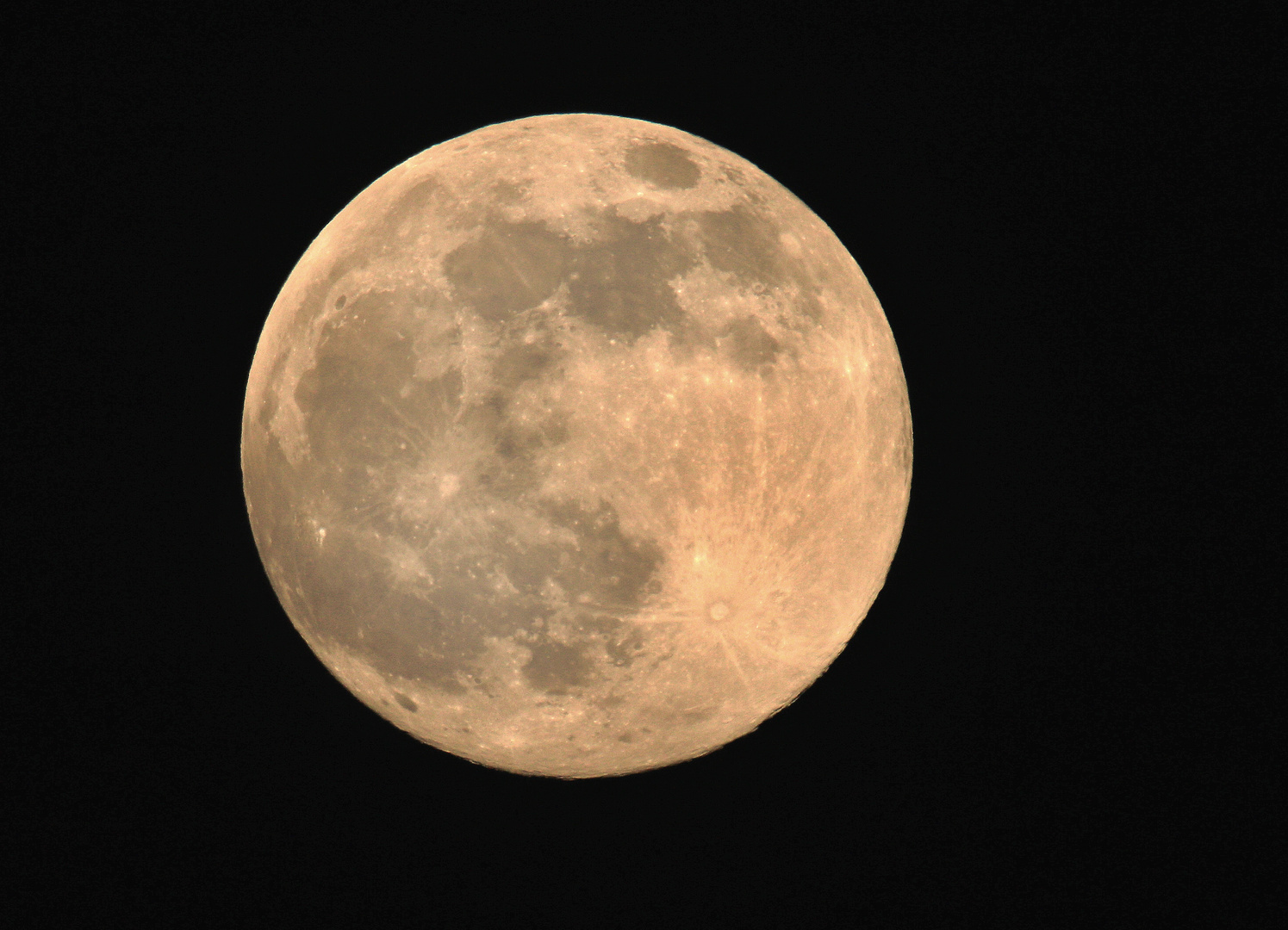 Pink Moon über Arnsberg am 26.4.2021 