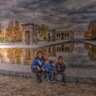 pintando en el templo de debod