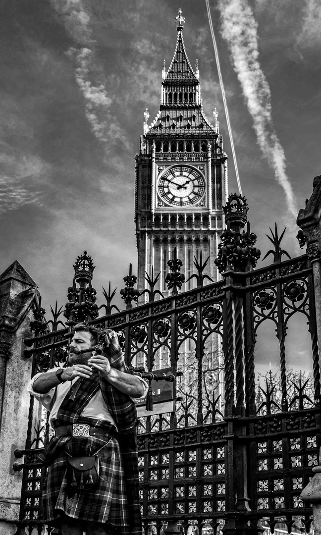 Piper in front of Big Ben