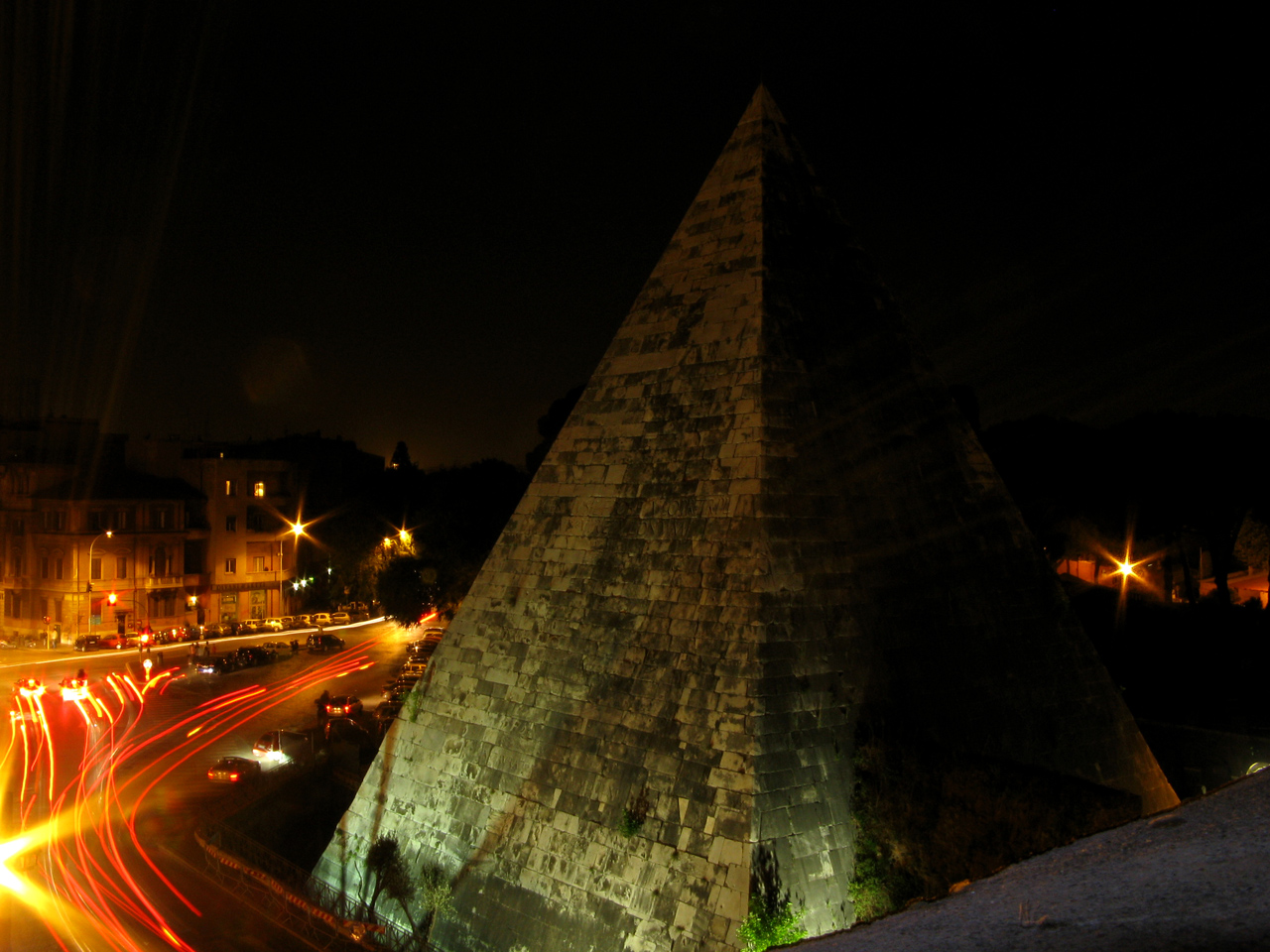 Piramide, Rome.