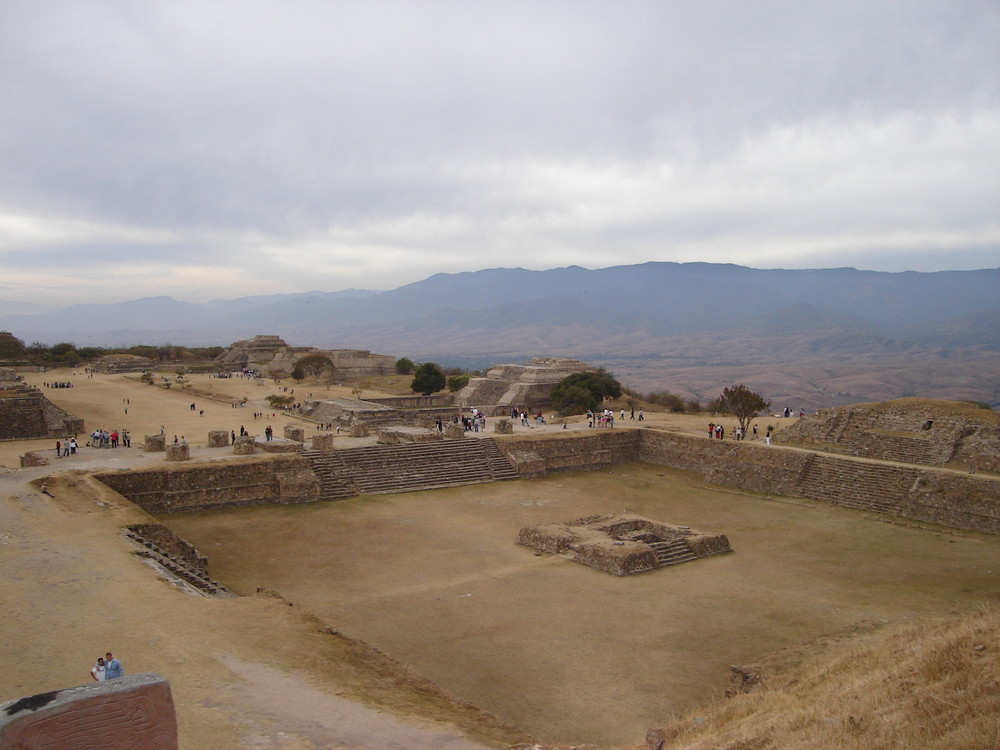 piramides de monte alban