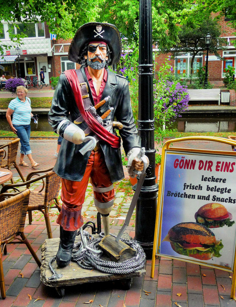 Pirat  in Papenburg gönnt sich eins