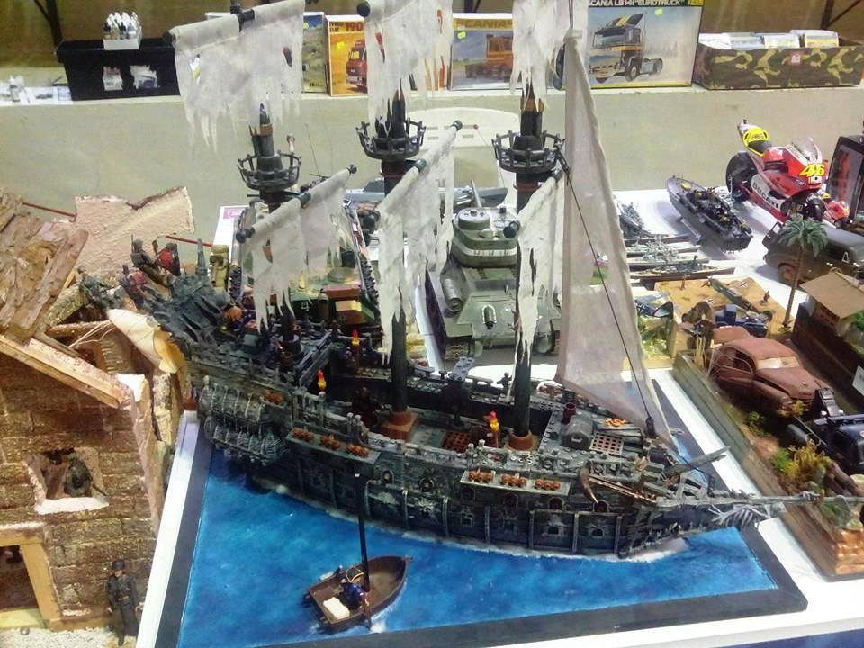 Pirate ship model