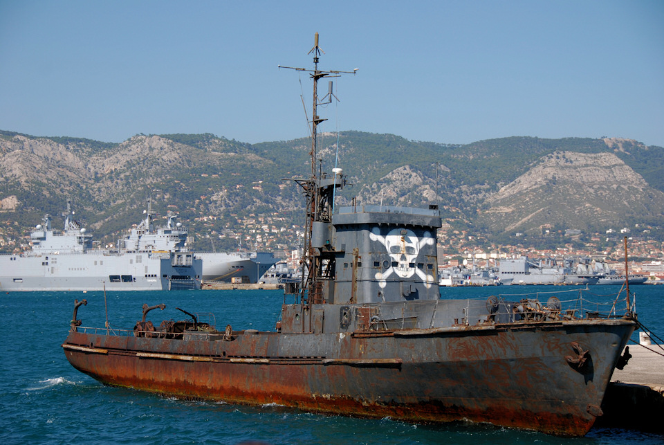 Piraten Bedrohen Die Franzosische Marine Foto Bild Schiffe Und Seewege Kriegsschiffe Verkehr Fahrzeuge Bilder Auf Fotocommunity