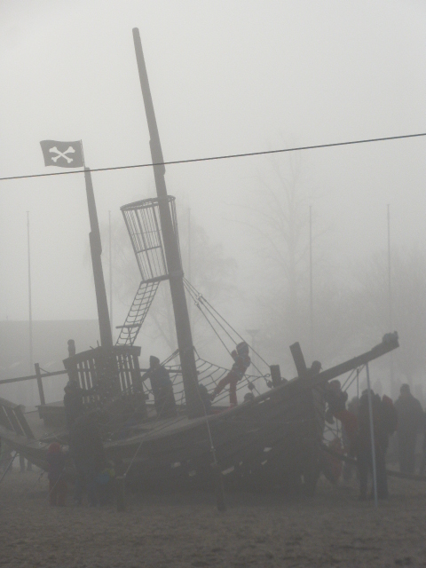 Piratenschiff  im Nebel