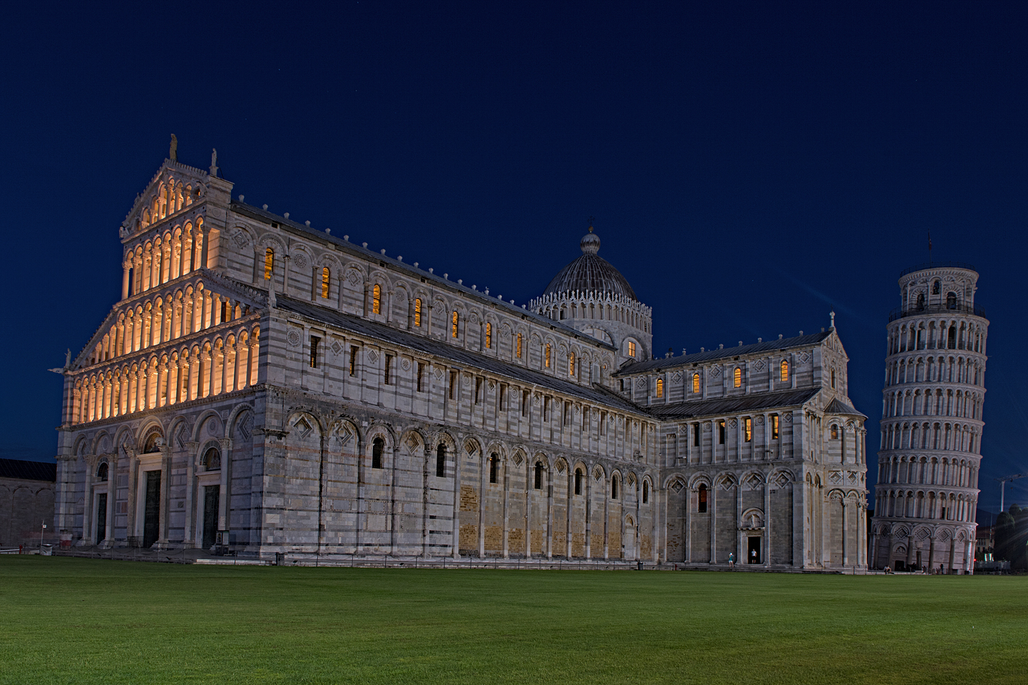 PISA zur blauen Stunde