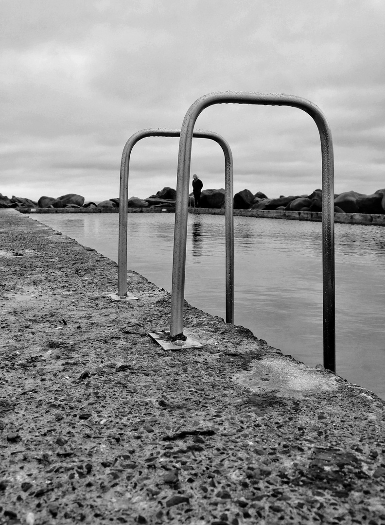 Piscine d'eau de mer en hiver