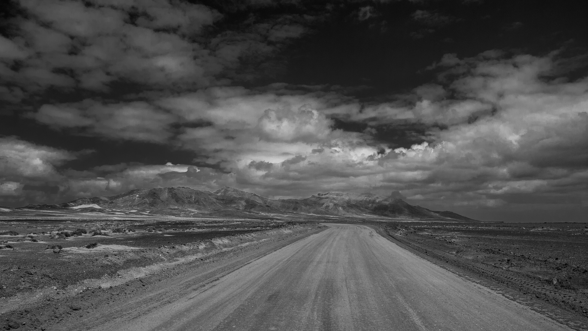 Piste zur Einsamkeit / la pista a la soledad