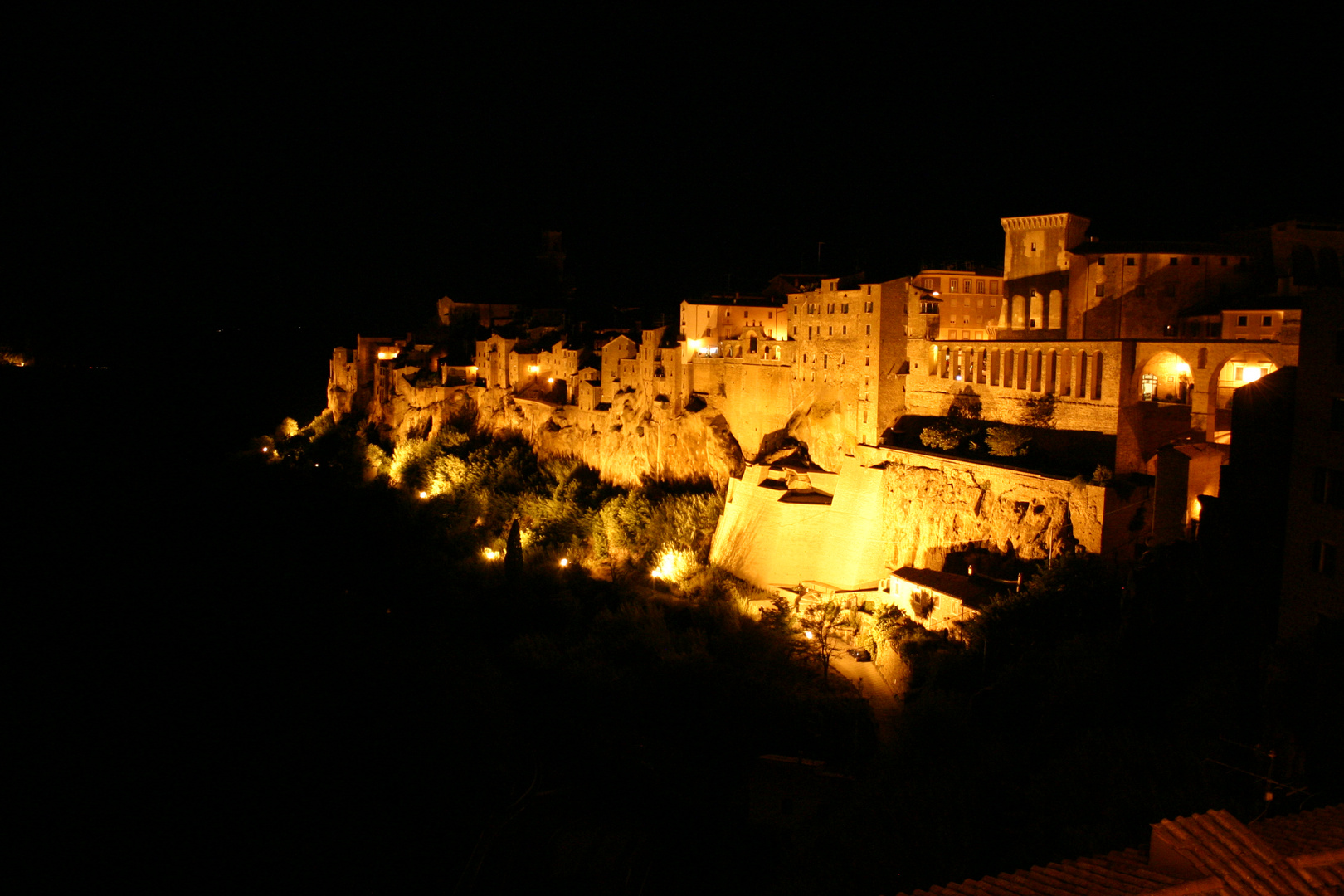 Pitigliano bei Nacht