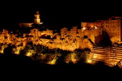 Pitigliano bei Nacht