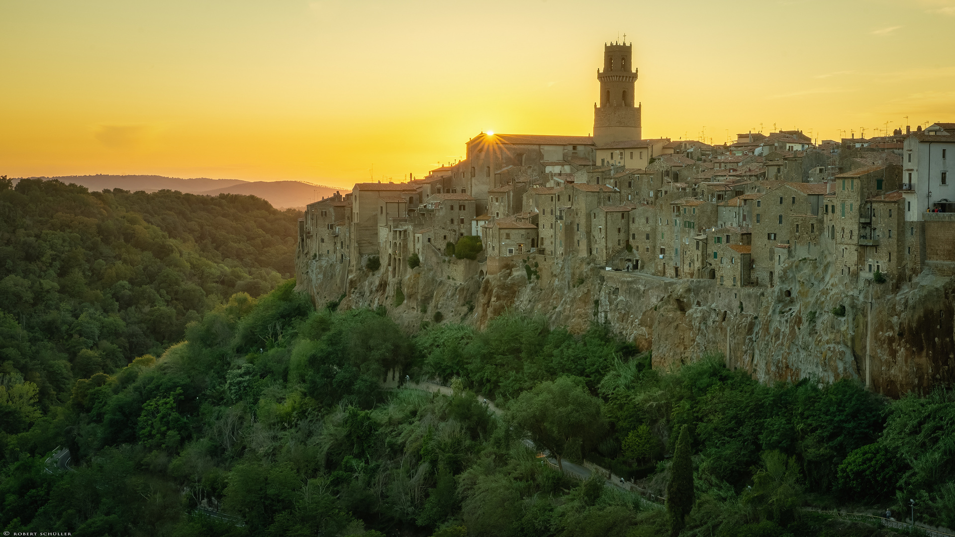  Pitigliano: eine Stadt aus Tuffstein in der Toskana