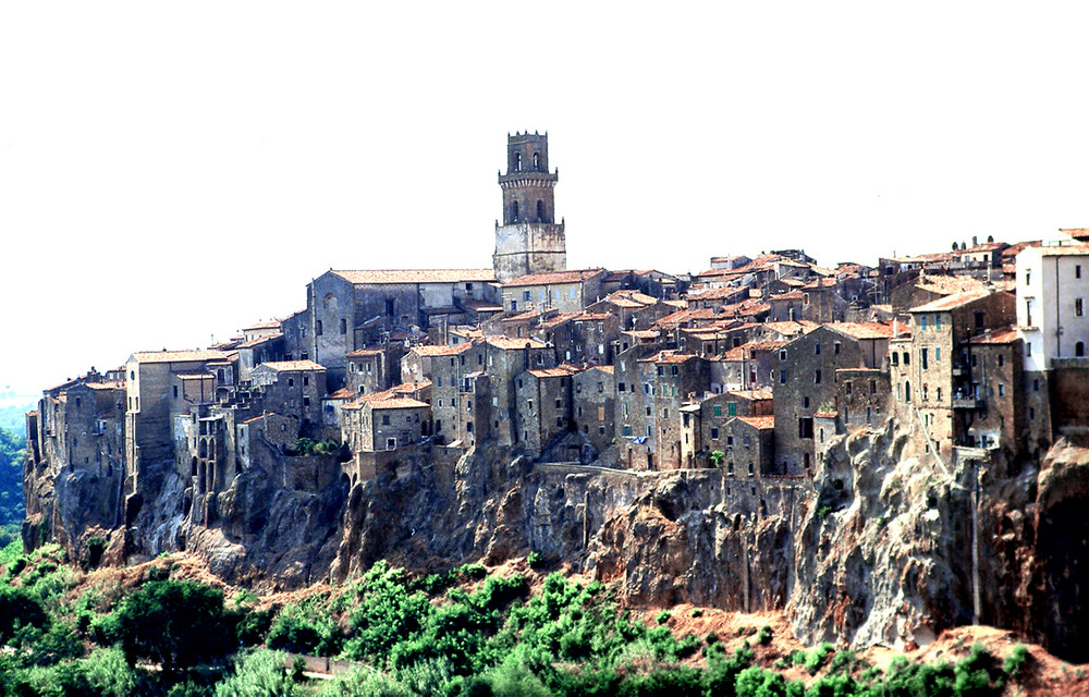 PITIGLIANO.....Paese sul tufo