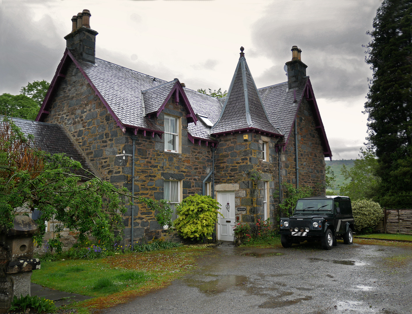 Pitlochry Cottage - LAND ROVER