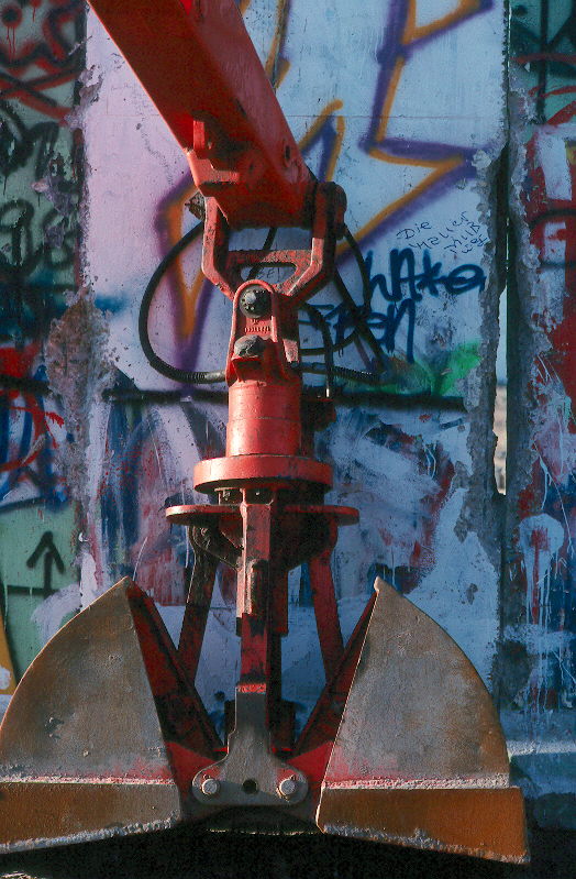 pitted Berlin Wall: 12 November 1989