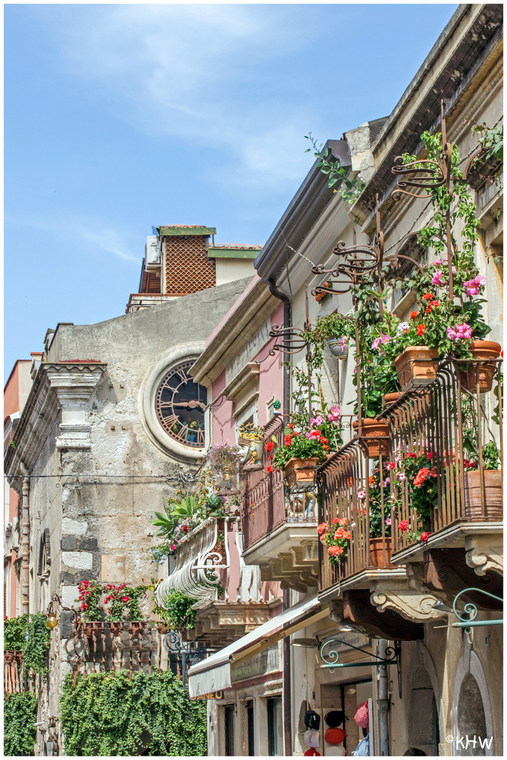 Pittoreske Häuserfront aus Taormina (Sizilien)