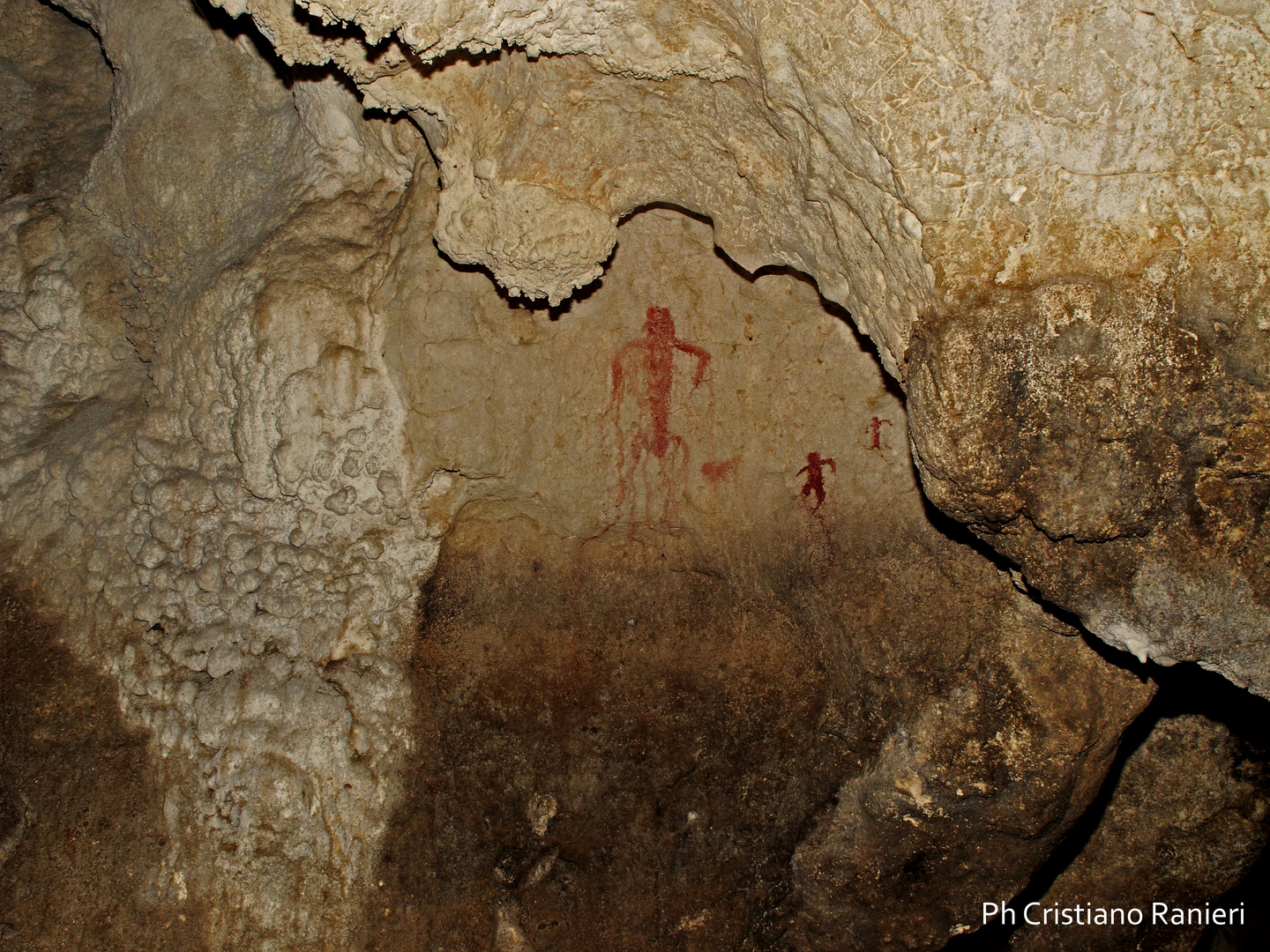 Pitture rupestri. Grotta dell'Arco