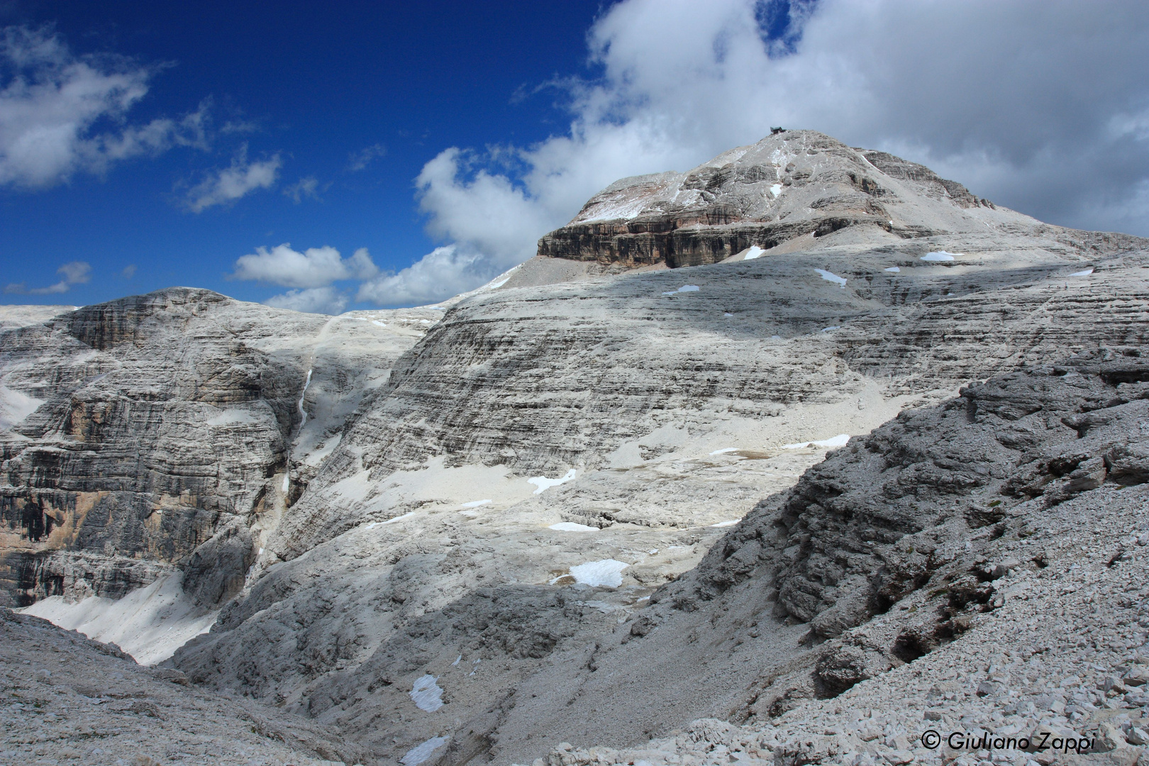 Piz Boè 3.152 mt, vetta del massiccio dolomitico del Gruppo Sella.