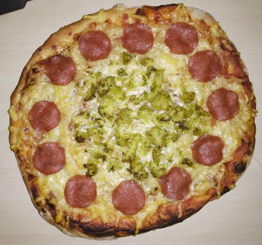 Pizza, Salami-Broccoli