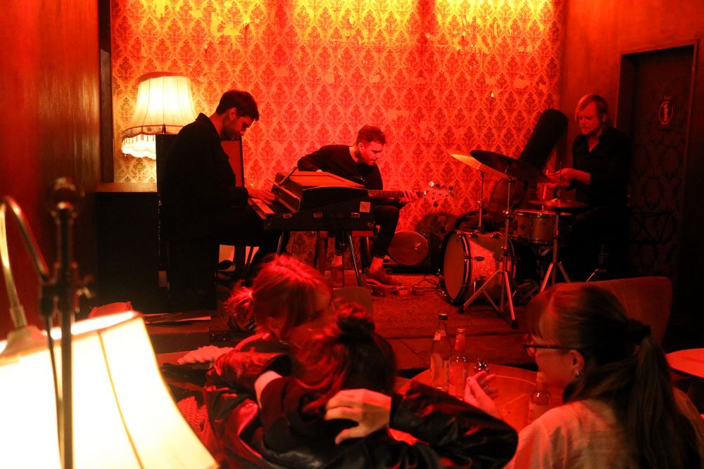 P_Jazz HH c75d-9188_v2_Pony_v1okt25