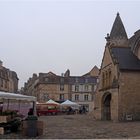 Place Charles De Gaulle et Eglise Notre-Dame la Grande  --  Poitiers