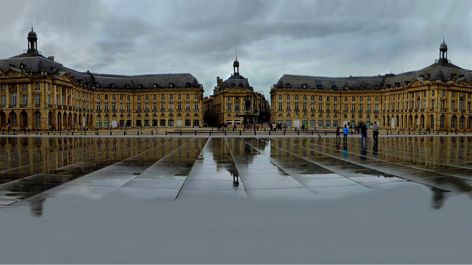 Place de la bourse à Bordeaux