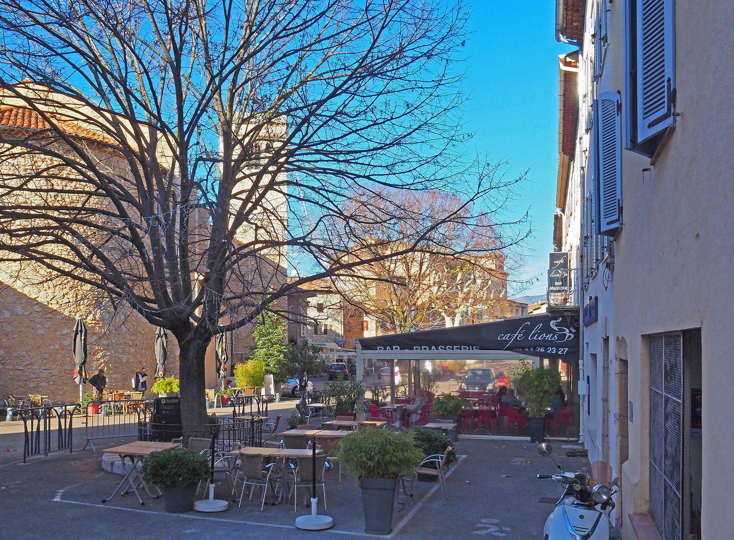 Place de la Tour