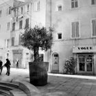 Place de village provençal