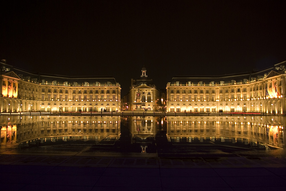 place dela Bourse - Bordeaux by Luc BISENSANG