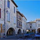 Place des Cornières à Lauzerte  --  Tarn-et-Garonne