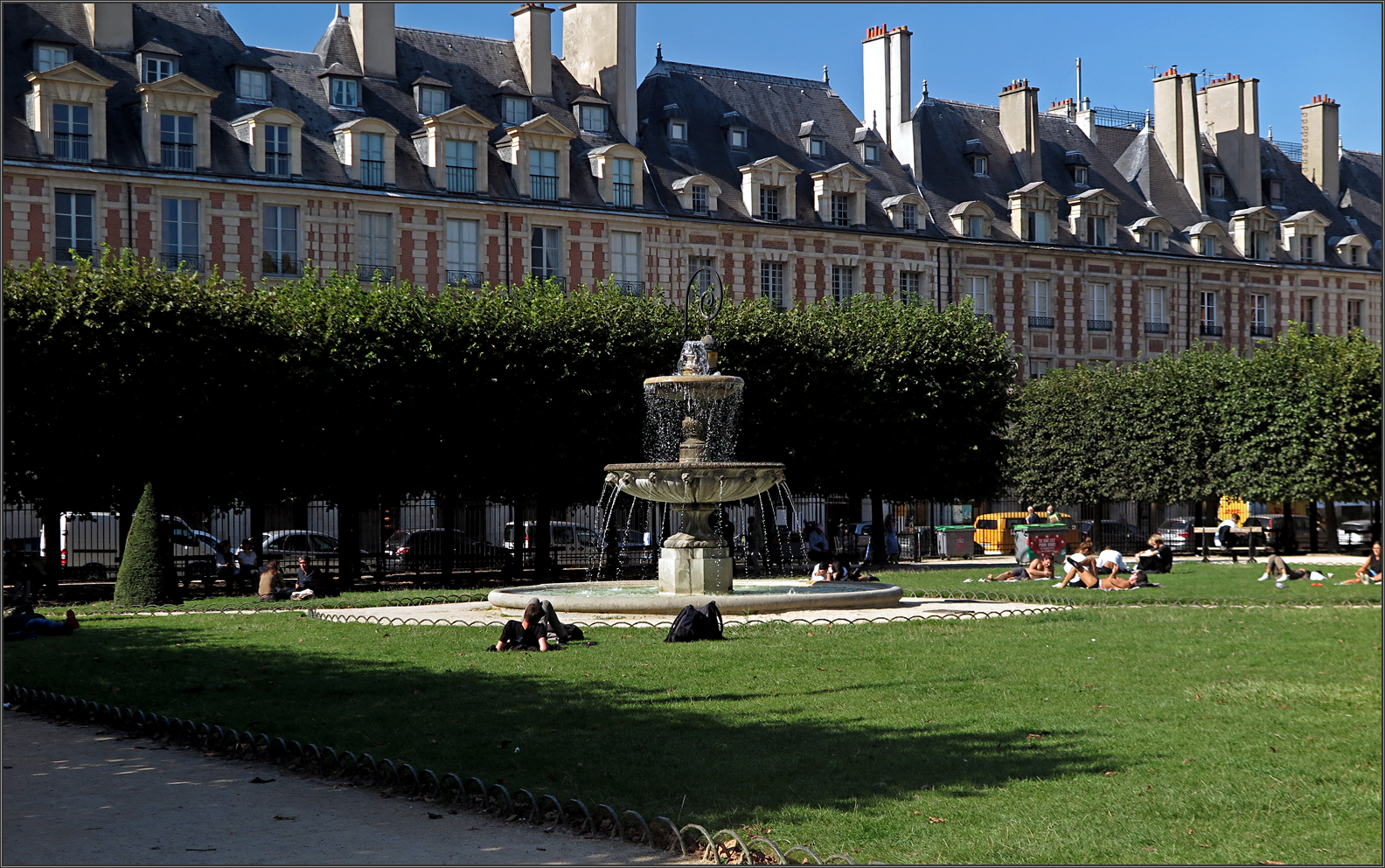 Place des Vosges - Paris