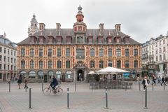 Place du Général-de-Gaulle - la Vieille Bourse - 03