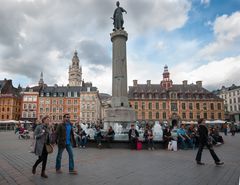 Place du Général-de-Gaulle - la Vieille Bourse & Beffroi de la Chambre de Commerce - 20