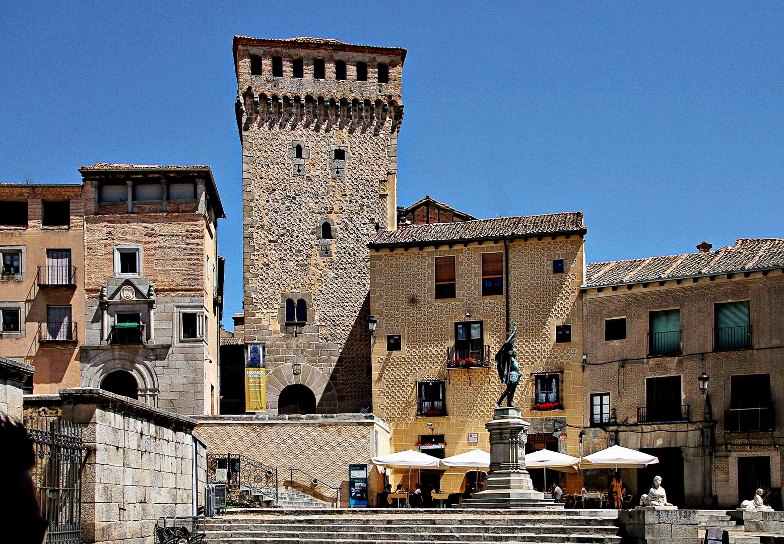 Place Médina del Campo et son "communard"