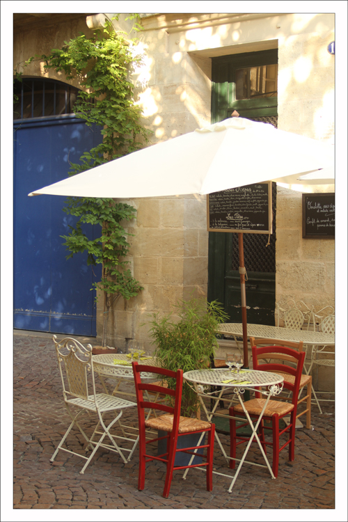 Place St Pierre a Bordeaux