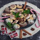 Plätzchen und Geschenke zum Nikolaus