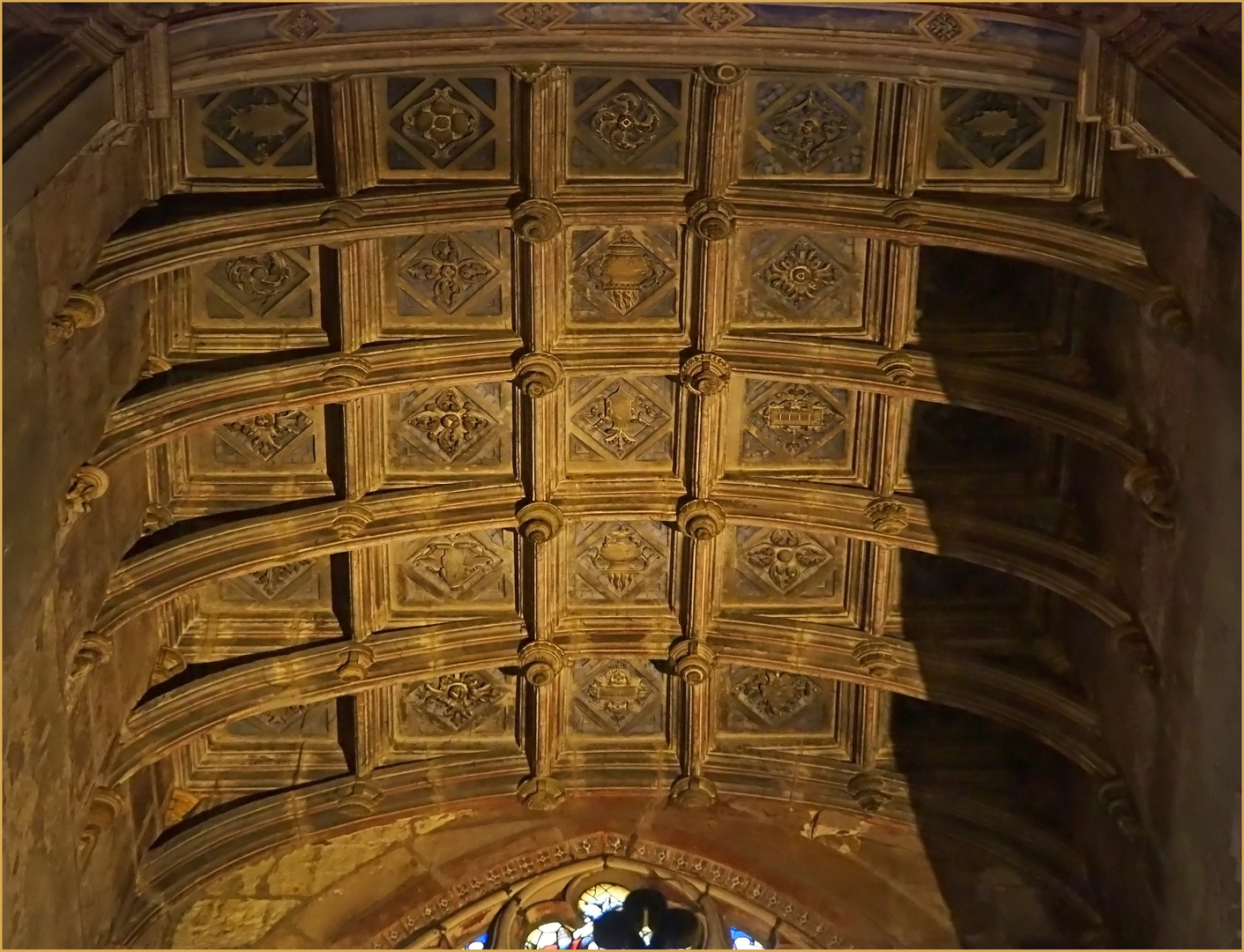 Plafond à caissons d’une des chapelles