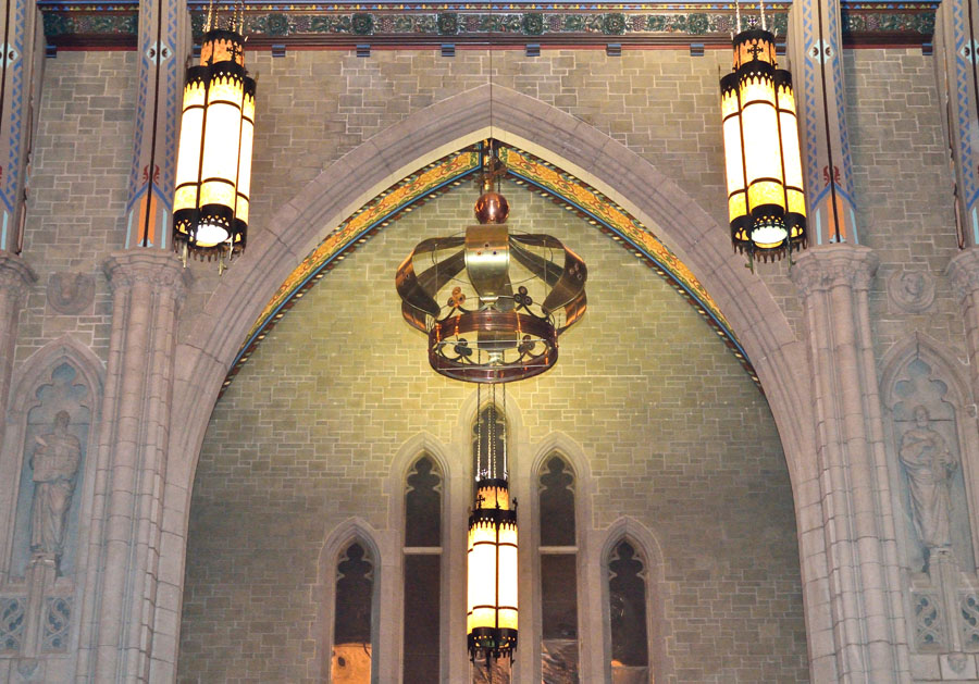 Plafond et Lumières de la cathédrale basilique Sainte- Cécile ( 1 ).