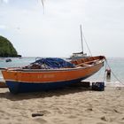 plage avec bateau