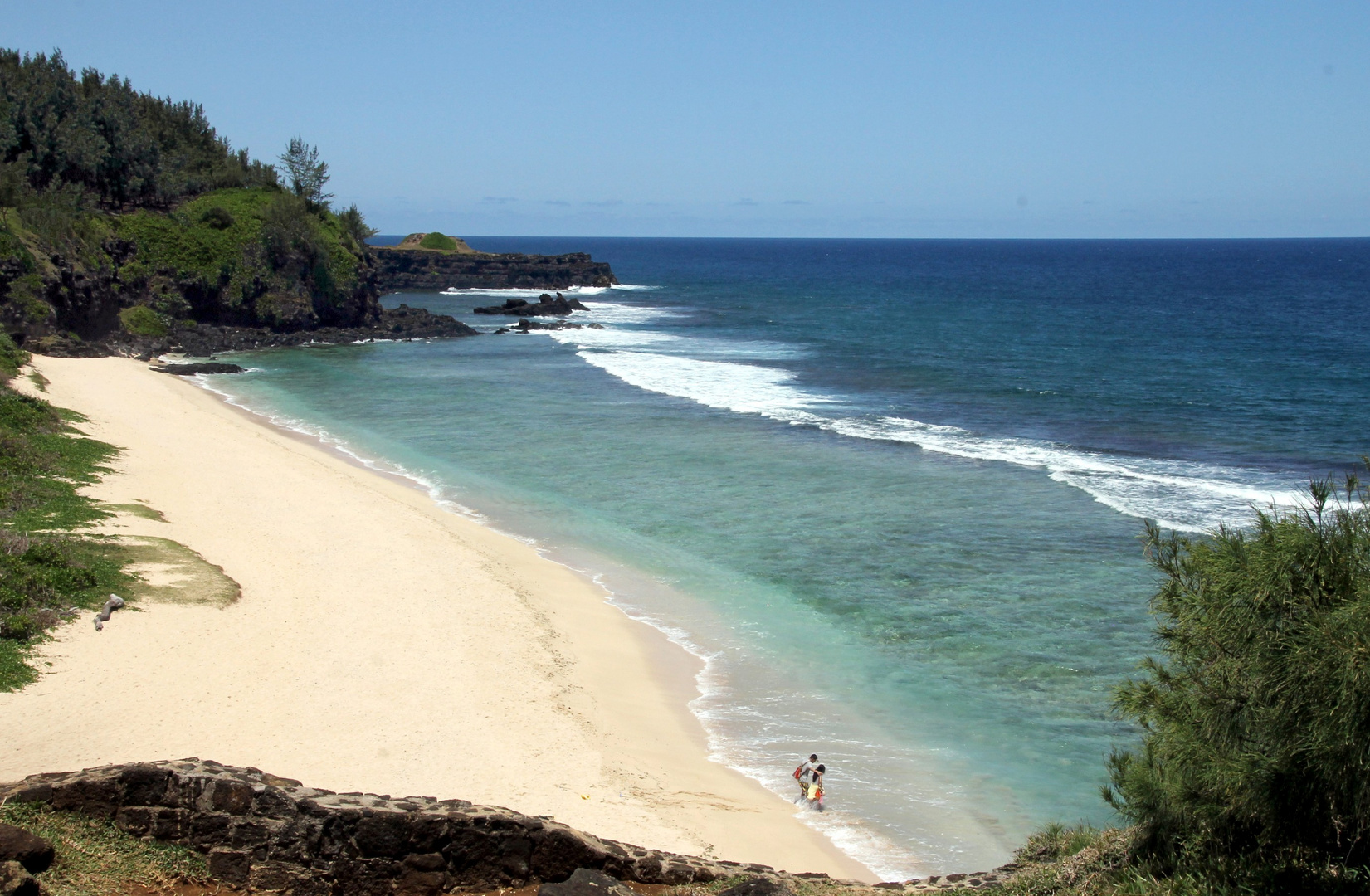 plage de GRIGRI (la roche qui pleure)