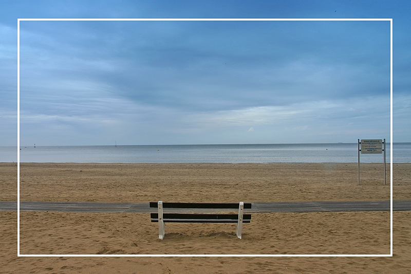 Plage de Trouville sur Mer - Le banc