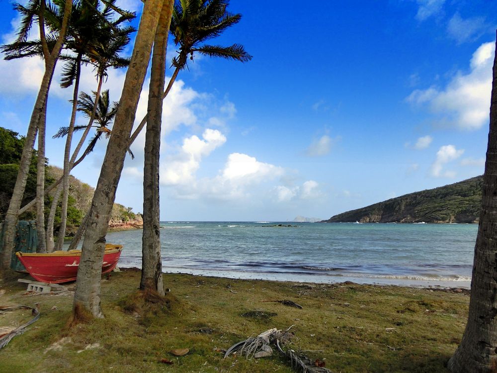 plage déserte à Bequia