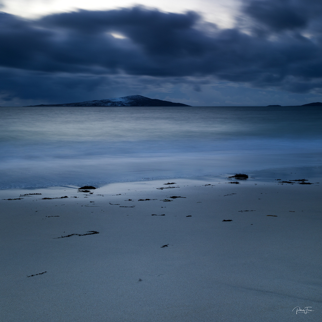 plage écossaise à la nuit tombante