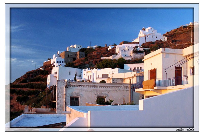 Plaka auf Milos im Abendlicht