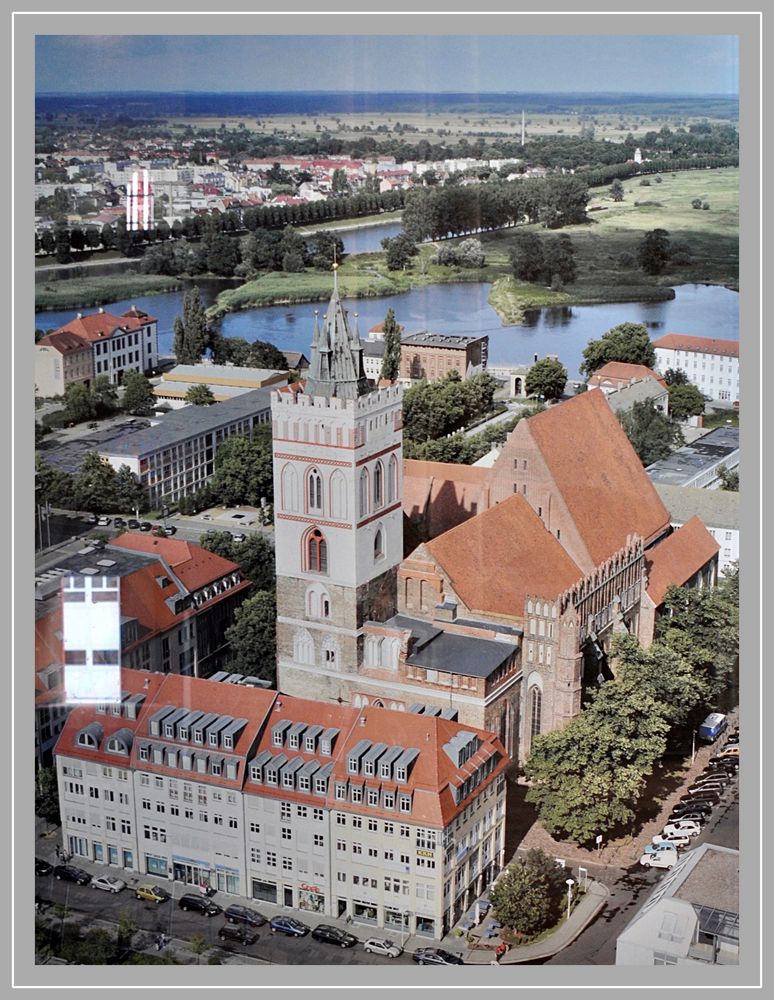 Plakat der Kirchenanlage