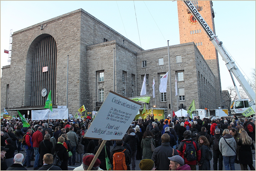 Plakat Nadeloehr- 4444 Stuttgarter vor dem Wahlsonntag - K21 21.3.11 Ü1000K