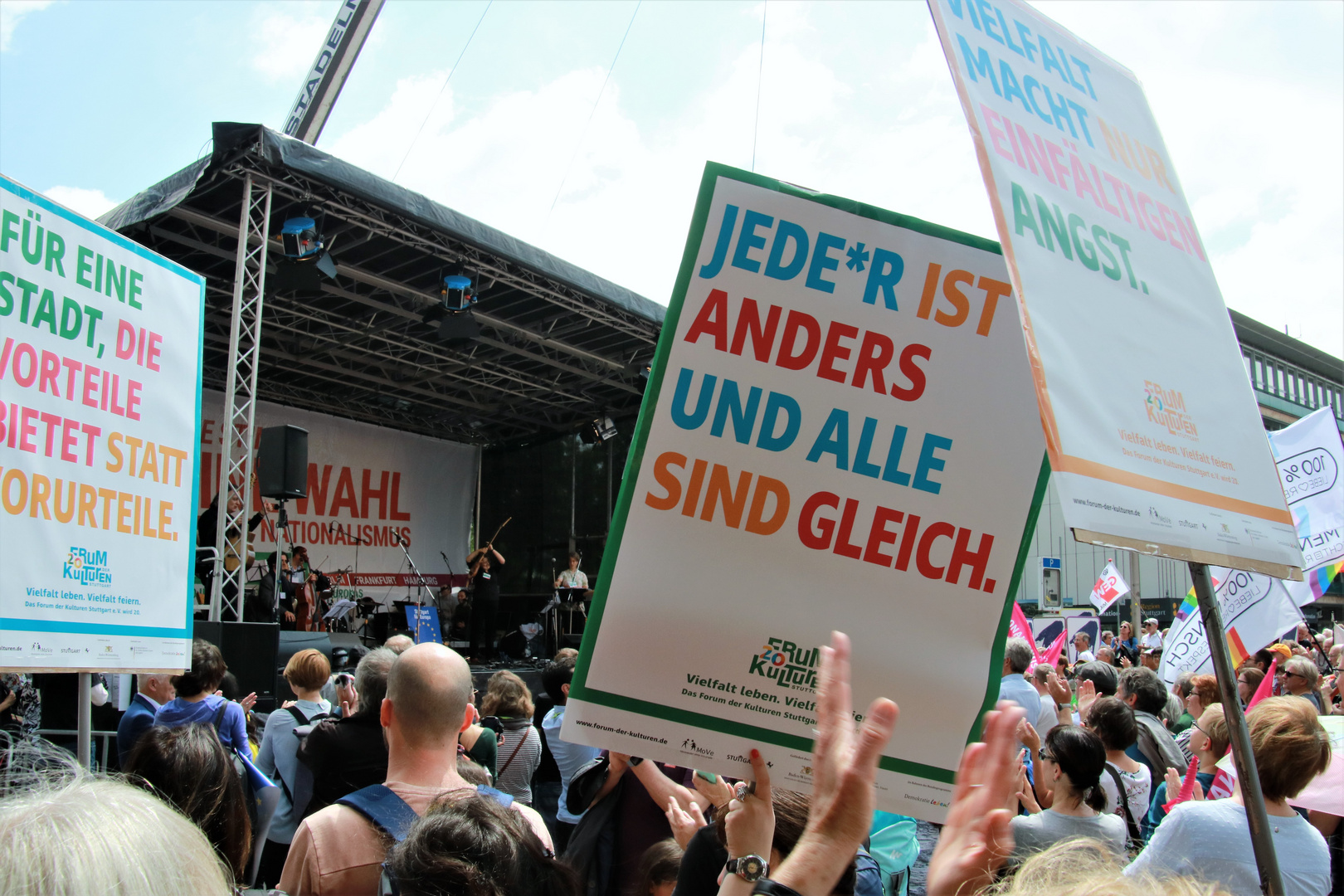 Plakate Europa Stgt Aktuell Ca-60col Foto & Bild | street ... Plakate Europa Stgt Aktuell Ca-60col Foto & Bild | street ...
