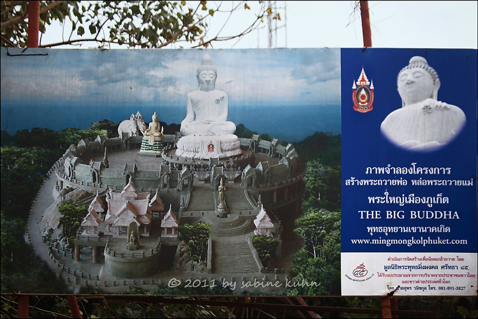 ... plakativ: die gesamtanlage vom big buddha of phuket ...