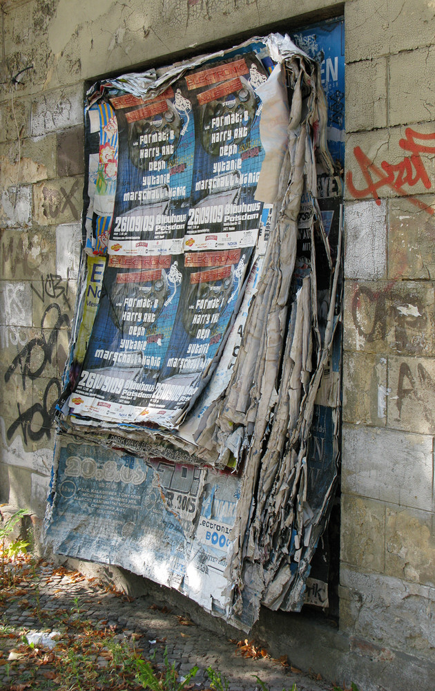 Plakatwand als Zeitzeuge